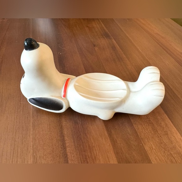 Vintage 1950s Avon Snoopy Soap Dish - Picture 2 of 7